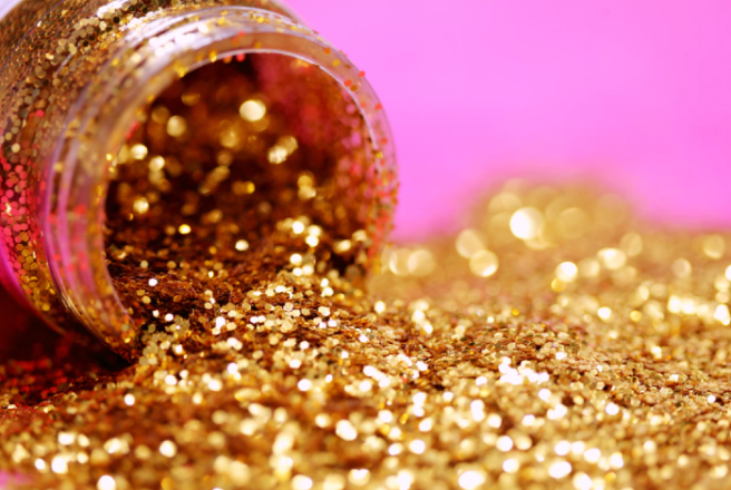This popular retailer has BANNED glitter from their Christmas cards