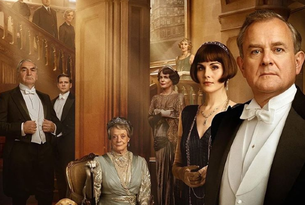 ITV’s Holly Willoughby will host a special Downton Abbey live show