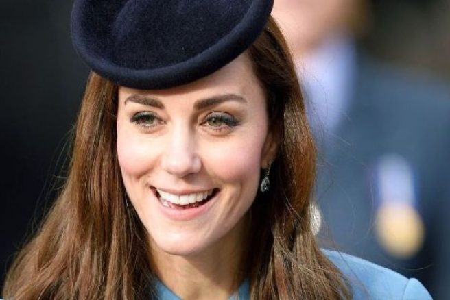 Kate steps out in stunning royal blue dress for surprise engagement