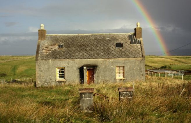 Sign up! RTÉ are looking for house hunters to join new property series