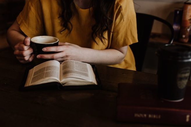 Every young woman needs to read How To Fail by Elizabeth Day