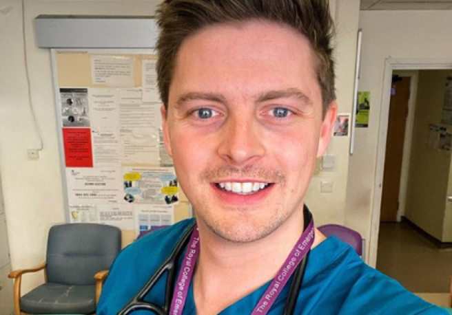 Dr Alex reunites with girlfriend Amelia for socially distanced date