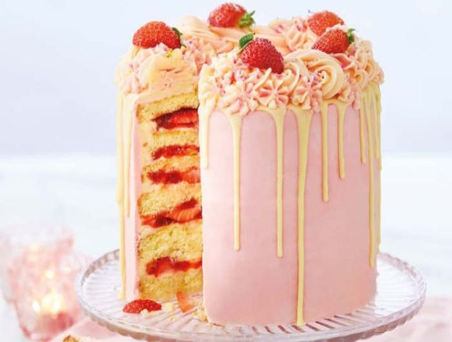 Recipe: You need to try this incredible Strawberry Layer Cake