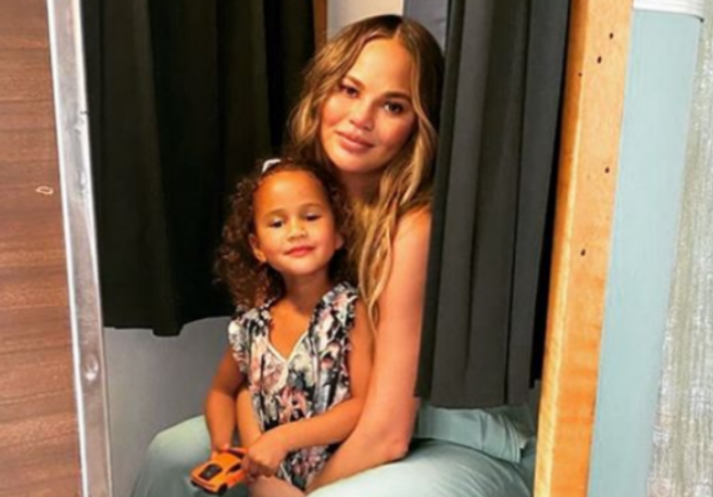 Chrissy Teigen opens up about her breastfeeding struggles