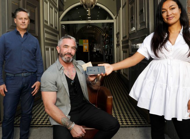 Salons ‘Strike’ while the flat iron is hot with cashless tipping