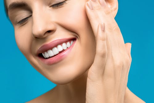 Looking for a vegan and cruelty-free option for a white smile? Look no further than Polished London!