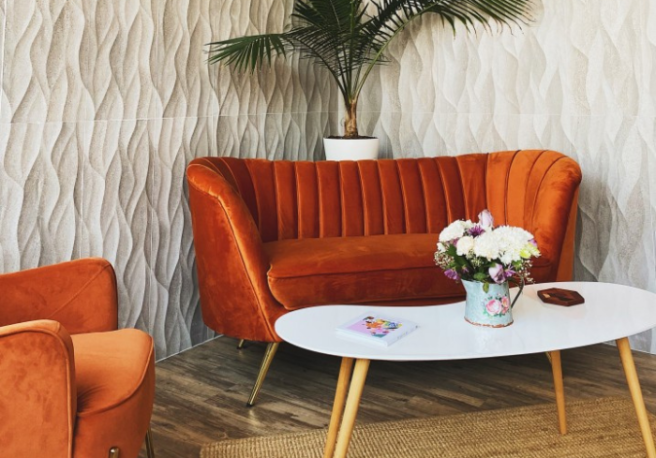How to incorporate the 70s interior trend into your home
