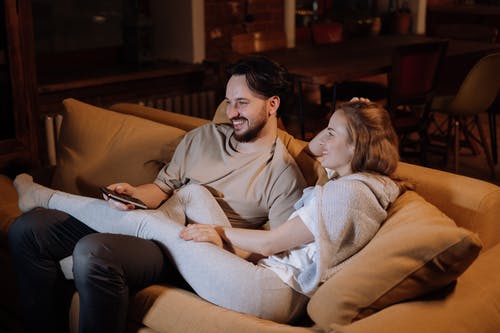 Want to save up for Christmas? Try out these low-cost high-connection dates from home!