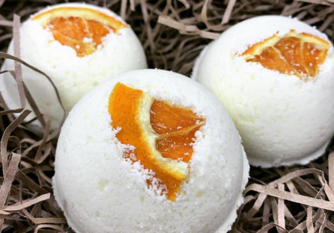 Treat yourself! How to make your very own autumnal bath bombs