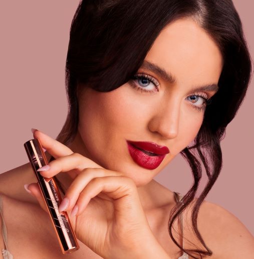 Bellamianta launch ‘Luscious Lady Lash Mascara’ which delivers dramatic false lash effect