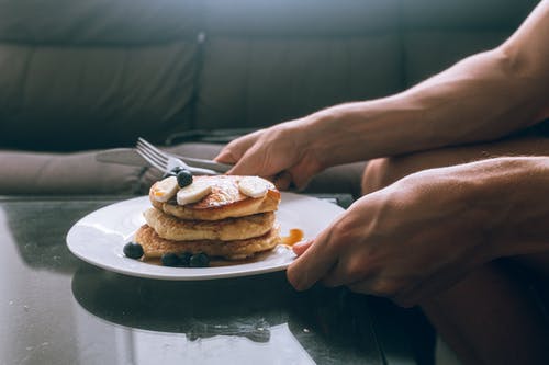 Weekend recipes: We love these banana-Greek yoghurt pancakes