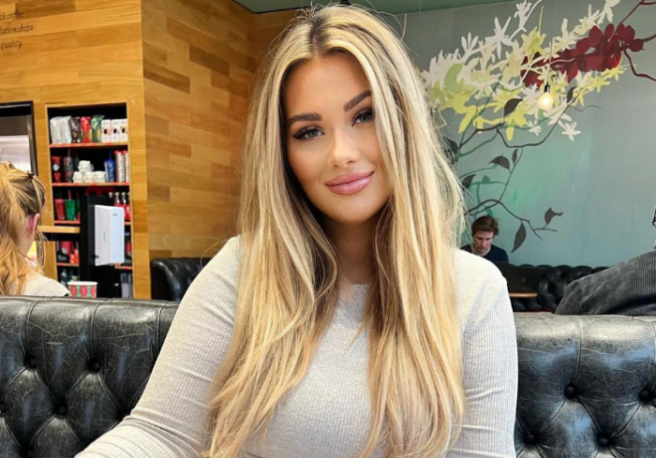 Shaughna Phillips posts pregnancy update as due date passes