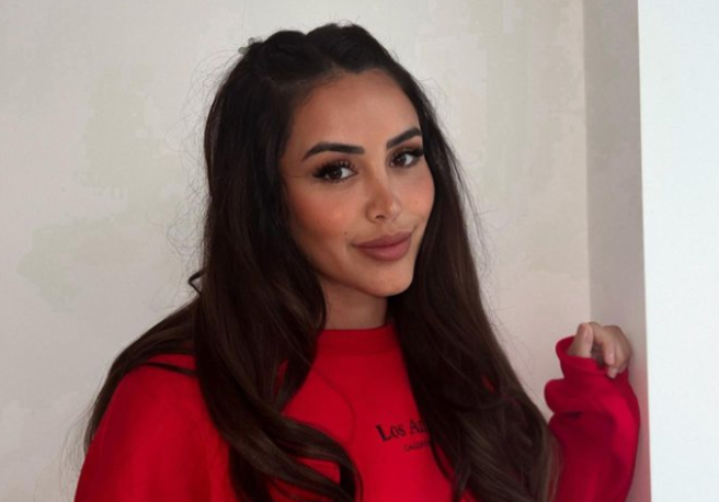Marnie Simpson explains why she had 7 wedding gowns