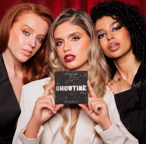 Get red carpet-ready with the new Showtime Palette by Iconic Bronze