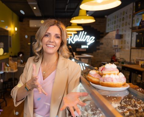 Ireland’s oldest donut shop, The Rolling Donut, celebrates its birthday with free donuts!