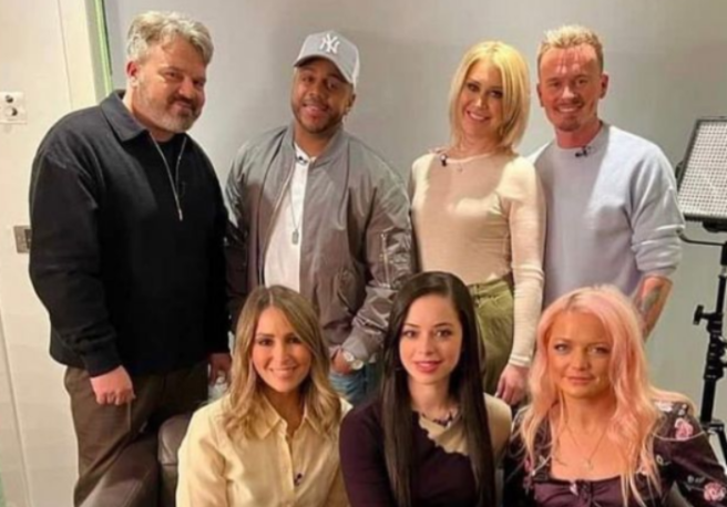 S Club 7 honours Paul Cattermole while on tour with emotional tribute