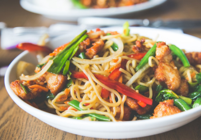 Recipe: How to make flavourful Shanghai style noodles & pork