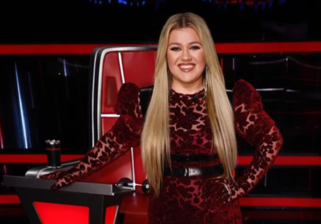 Kelly Clarkson admits ex-husband Brandon has been ill for a year