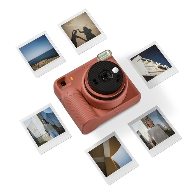 Fujifilm’s New instax SQUARE 2™-the Gift Idea You’ve Been Looking For